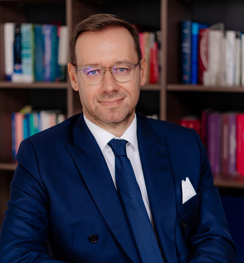 Dr. Tudor Chiuariu